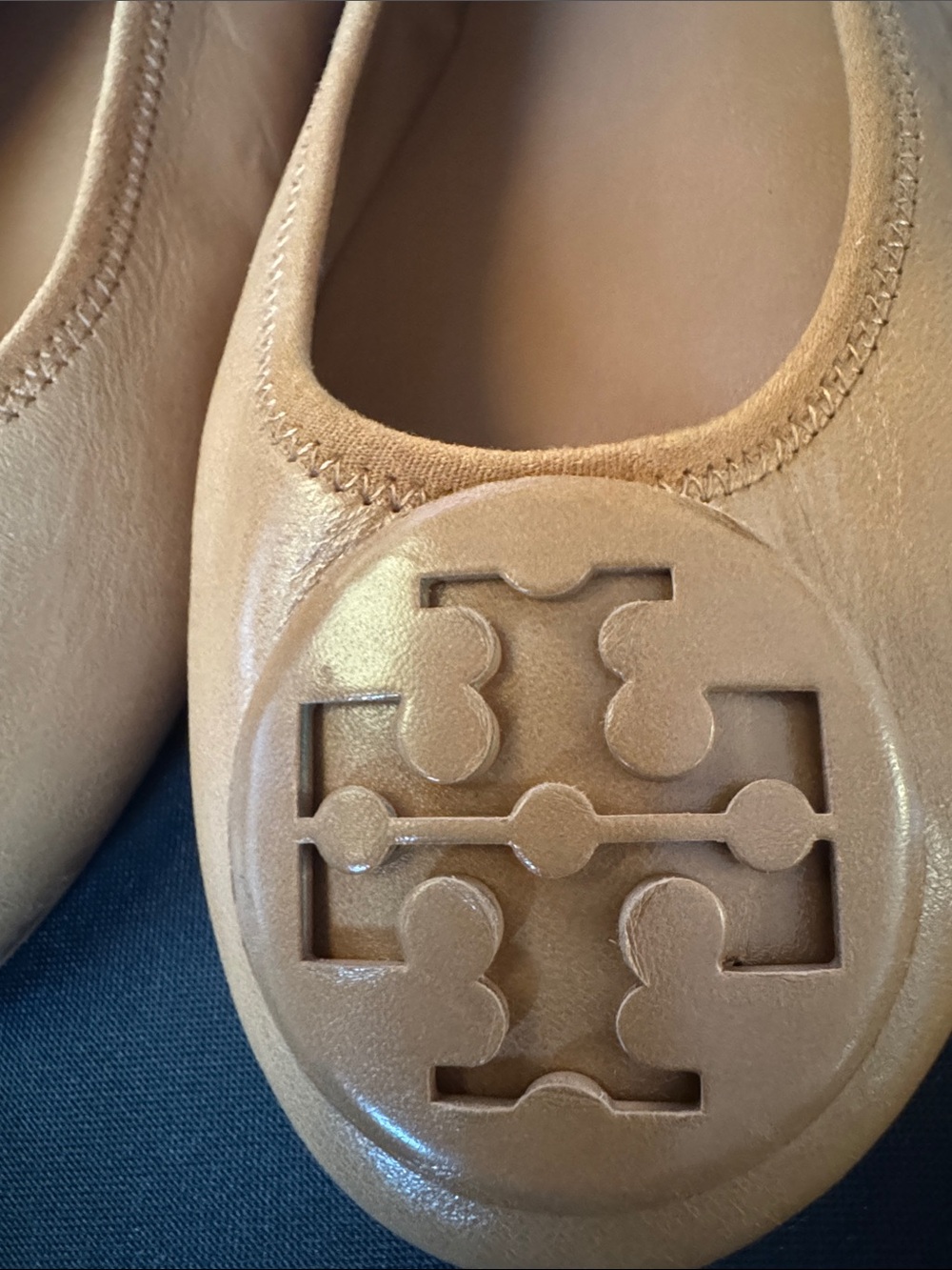 Tory Burch Tan Leather Logo Flats Minnie travel